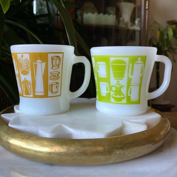 Set of 2 Coffee Time Teapot Milk Glass D Handle Fire King + Federal Glass Mugs - Picture 5 of 12